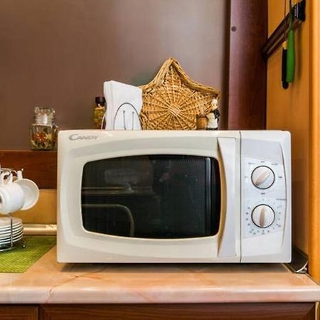 Уютная Квартирка В Центре Тбилиси! Tbilisi Esterno foto