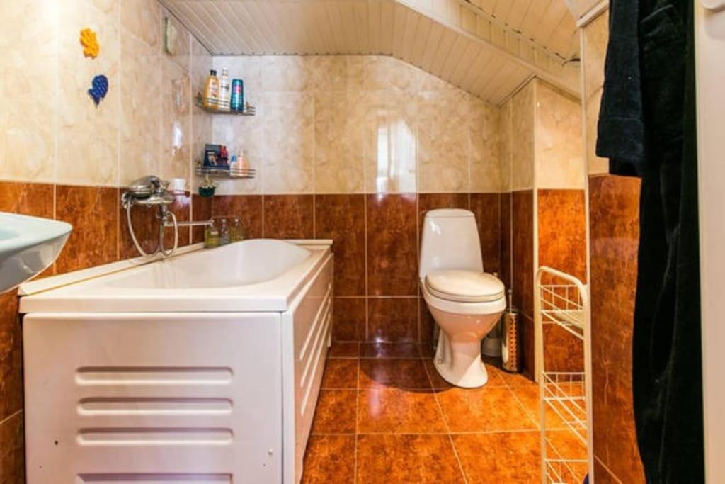 Уютная Квартирка В Центре Тбилиси! Tbilisi Esterno foto